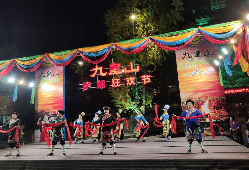 04-1 ���ʿ񻶽�.jpg